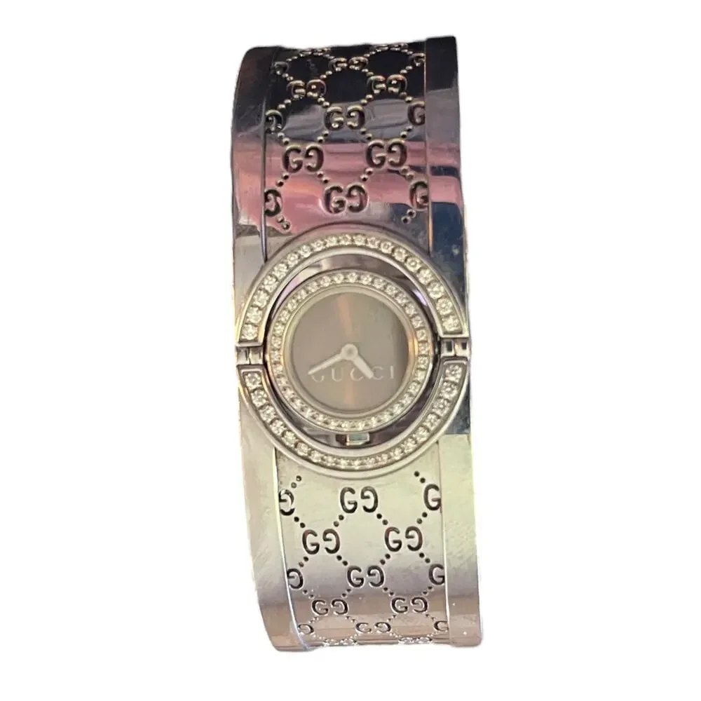 Gucci 23mm Stain Steel Diamond Twirl Bangle Watch